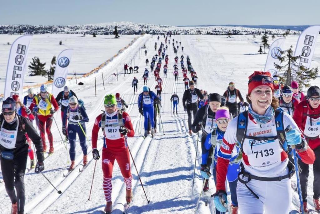 Leilighet Med Panoramautsikt Sjusjoen Innendors Parkering 外观 照片